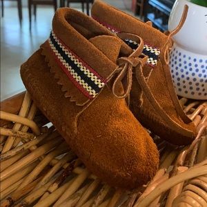 XX SOLD XX MINNETONKA // baby Mocc’s